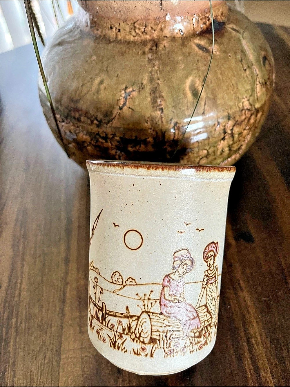 Dundoon Arabesque Stoneware Mug in Cream & Brown